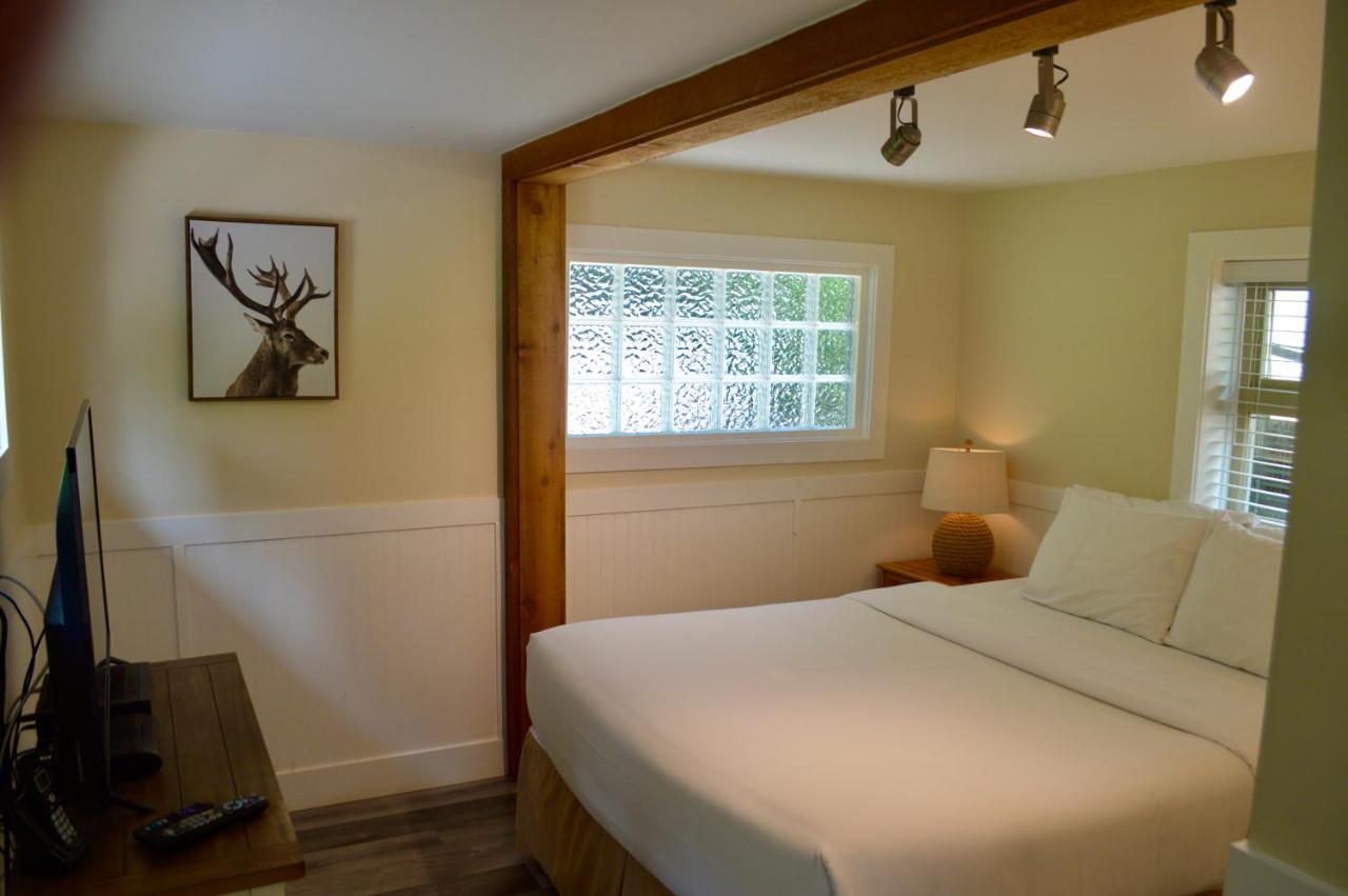 Wild Coast Wilderness Resort Port Renfrew Exterior foto